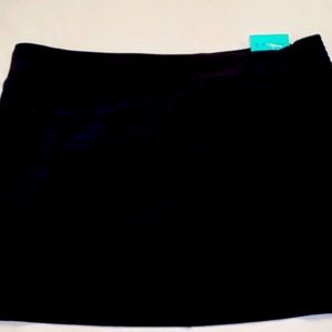 NWT reel legend, women’s size, extra large water, resistant with pockets skirt